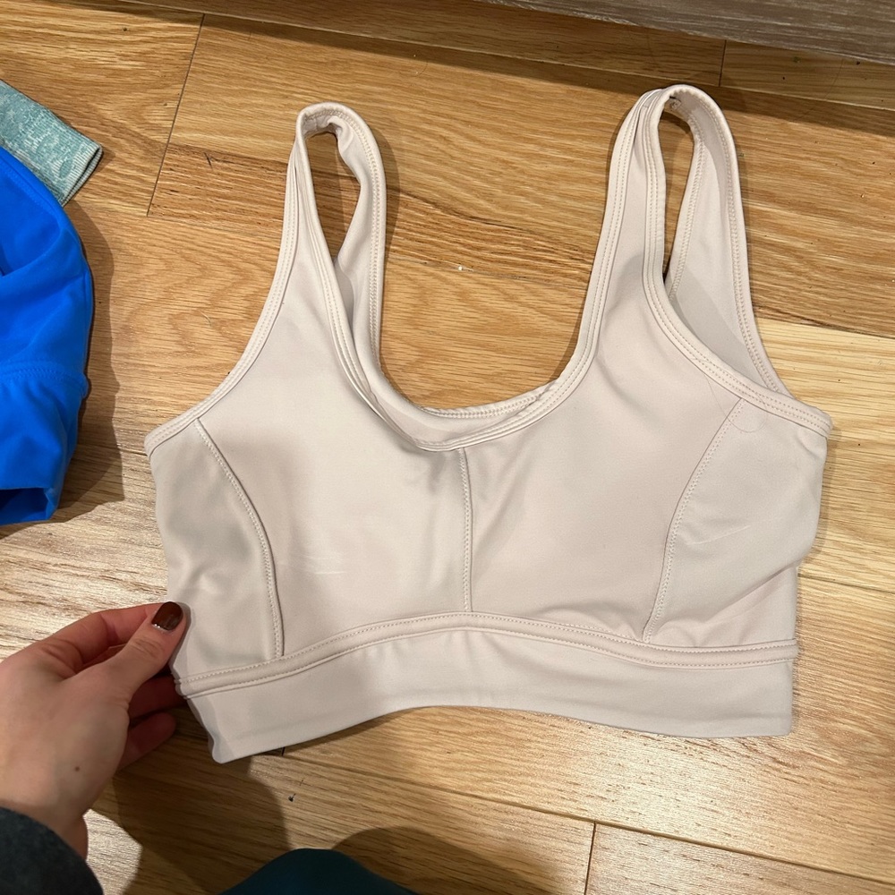Sports bra